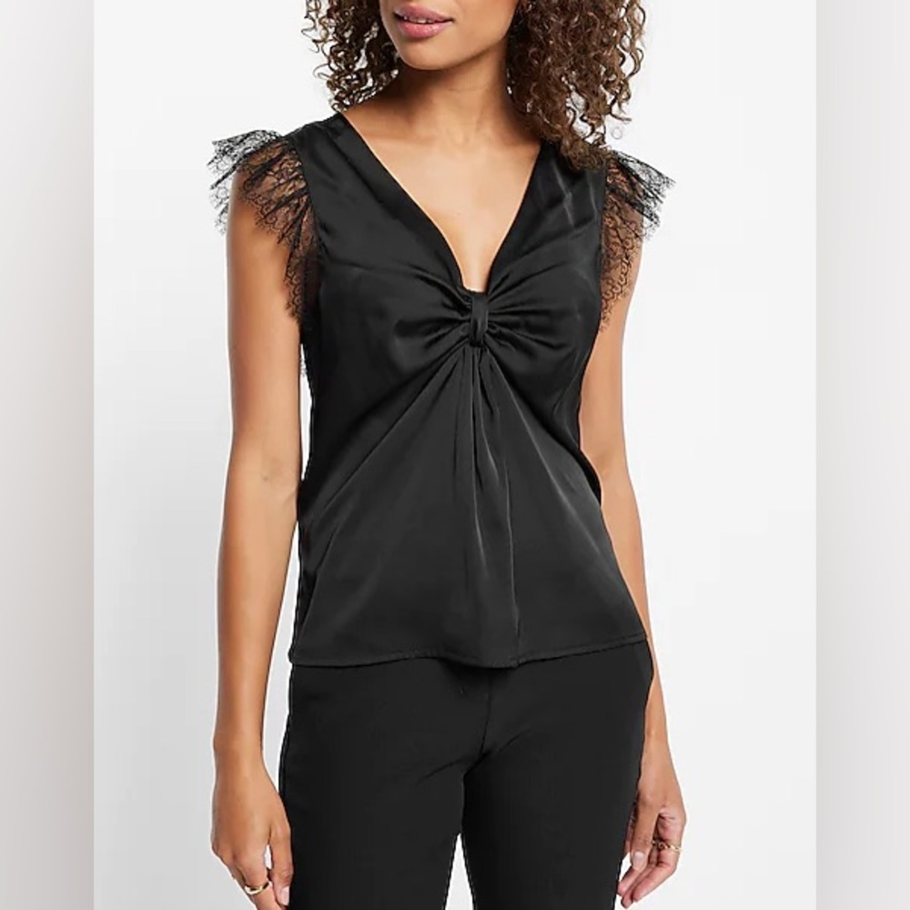 ✨NWT~Express Lace Blouse✨